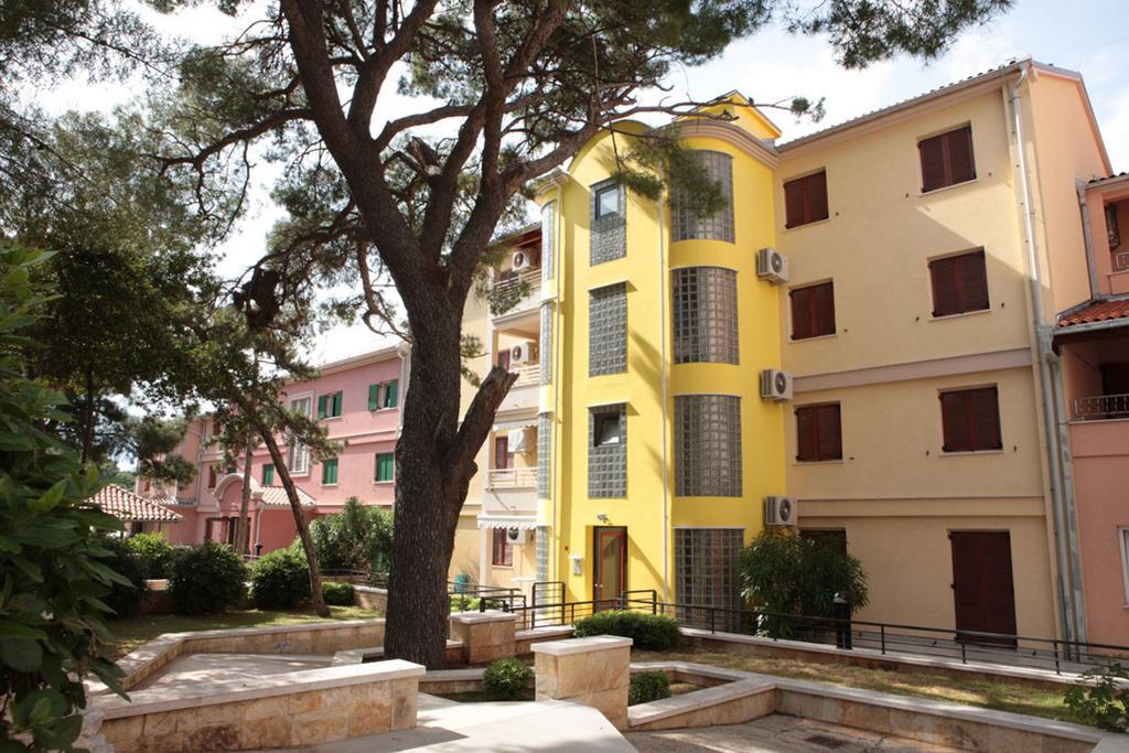 Apartments Punta Veli Losinj Exterior photo