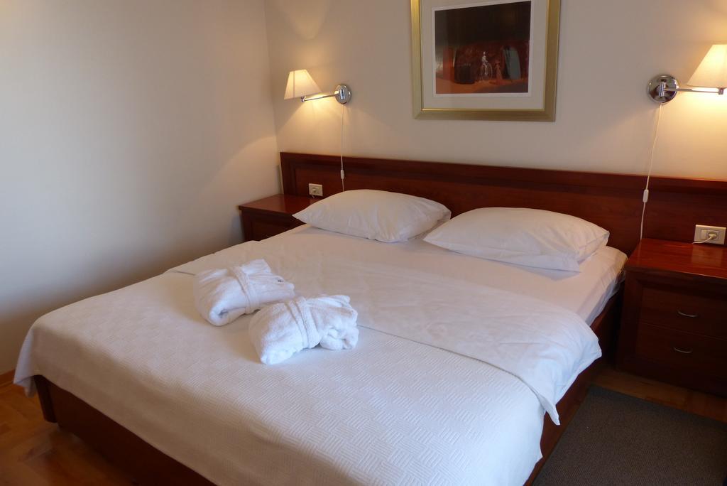 Apartments Punta Veli Losinj Room photo